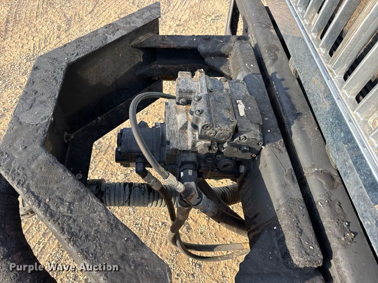 image for item DW3404 2006 International 7400 oil distributor truck