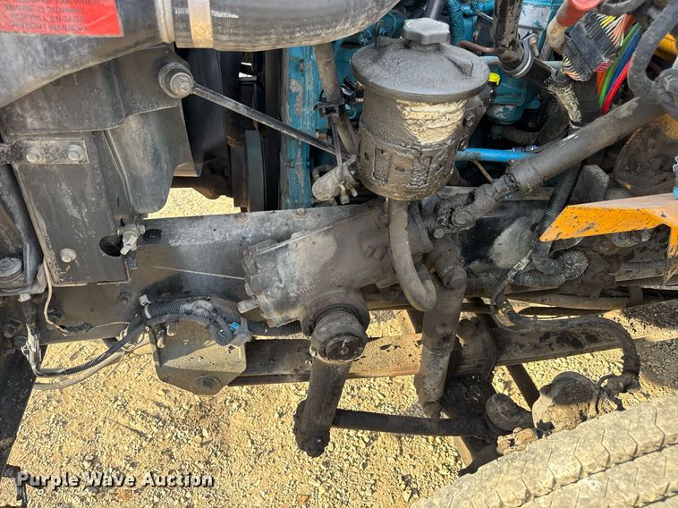 image for item DW3404 2006 International 7400 oil distributor truck