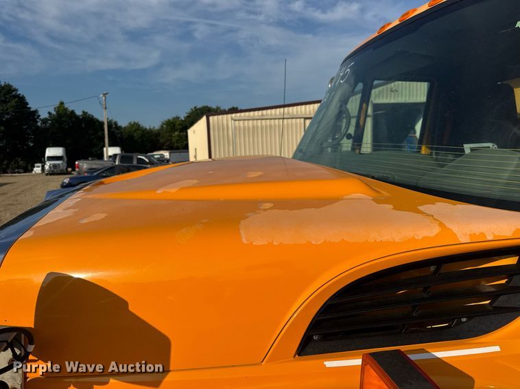 image for item DW3405 2009 International WorkStar 7500 dump truck