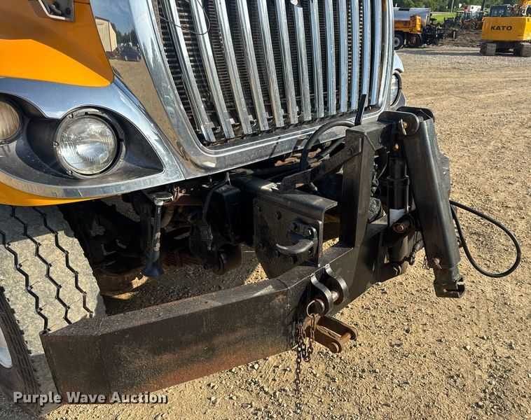 image for item DW3405 2009 International WorkStar 7500 dump truck