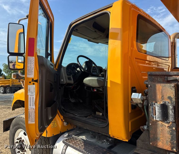 image for item DW3405 2009 International WorkStar 7500 dump truck