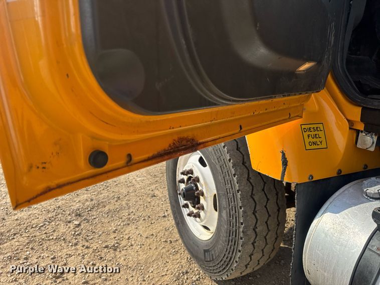 image for item DW3405 2009 International WorkStar 7500 dump truck