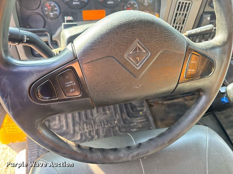 image for item DW3405 2009 International WorkStar 7500 dump truck