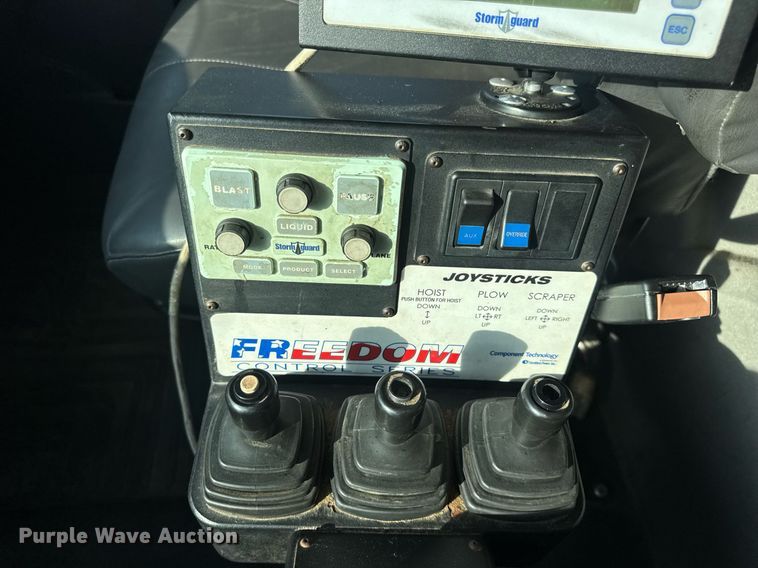 image for item DW3405 2009 International WorkStar 7500 dump truck