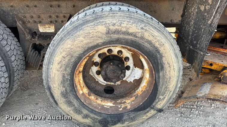 image for item DW3405 2009 International WorkStar 7500 dump truck