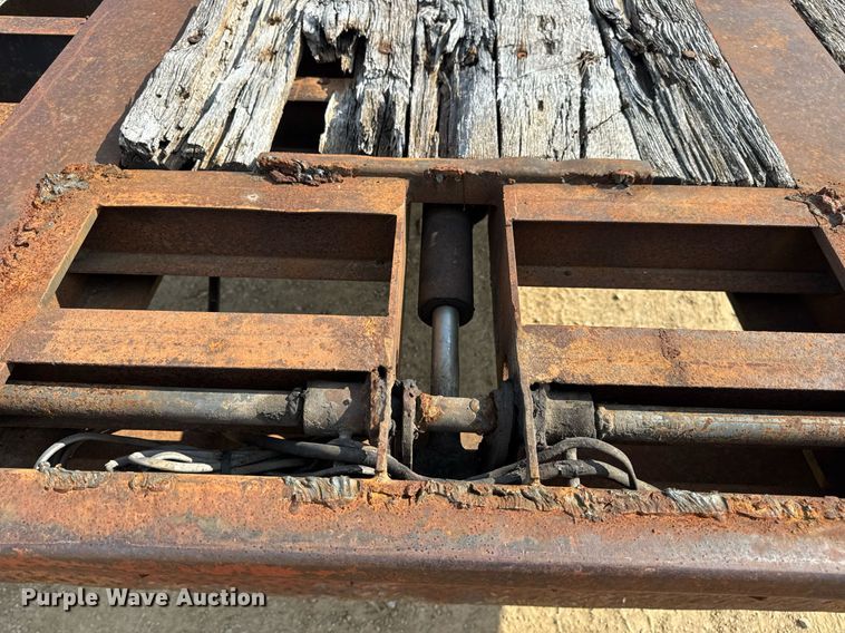 image for item DW3406 1997 Dakota  PDLX20TC31 tilt deck equipment trailer