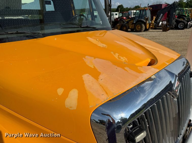 image for item DW3407 2006 International 4300 forestry bucket truck