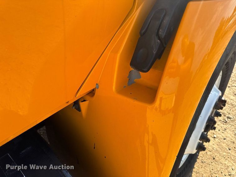 image for item DW3407 2006 International 4300 forestry bucket truck