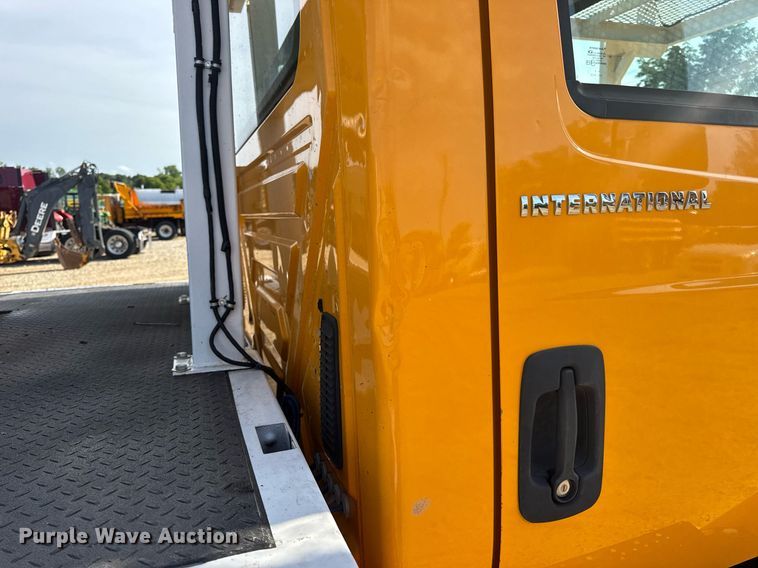 image for item DW3407 2006 International 4300 forestry bucket truck