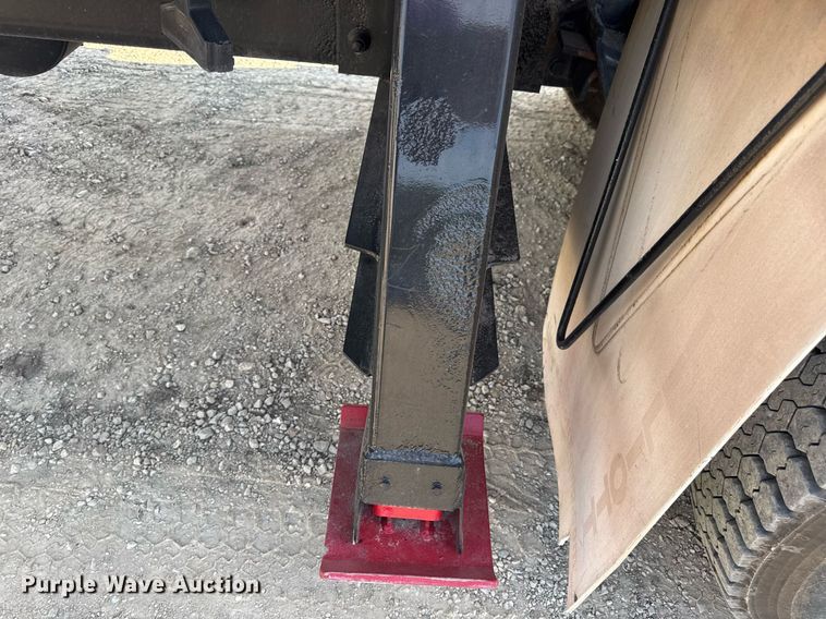 image for item DW3407 2006 International 4300 forestry bucket truck