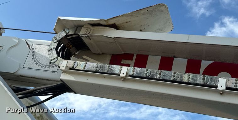 image for item DW3407 2006 International 4300 forestry bucket truck