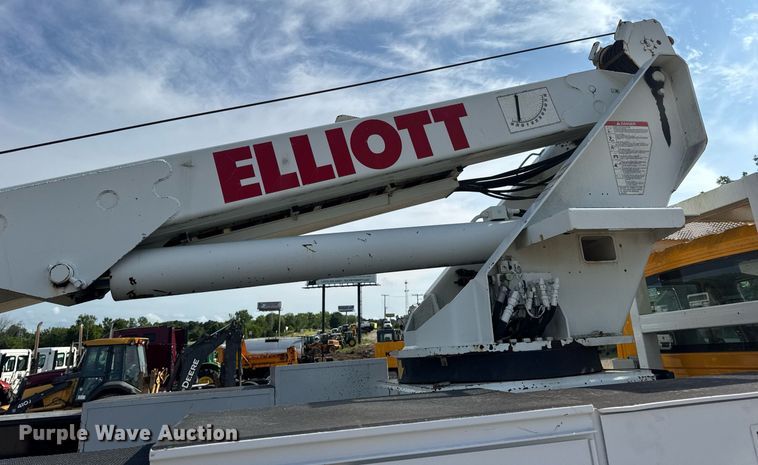 image for item DW3407 2006 International 4300 forestry bucket truck