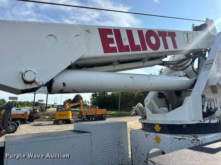 image for item DW3407 2006 International 4300 forestry bucket truck