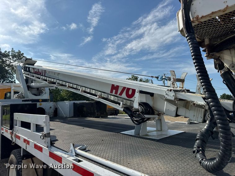 image for item DW3407 2006 International 4300 forestry bucket truck