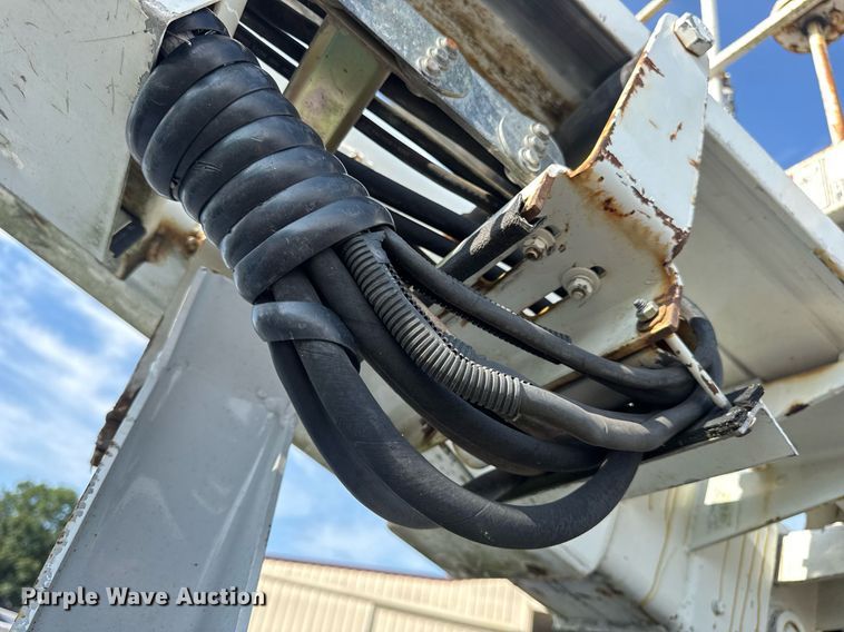 image for item DW3407 2006 International 4300 forestry bucket truck