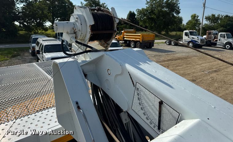 image for item DW3407 2006 International 4300 forestry bucket truck