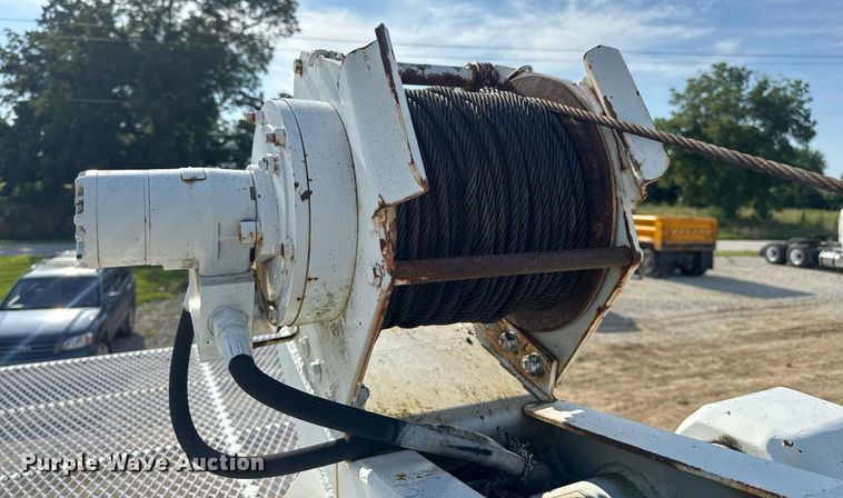 image for item DW3407 2006 International 4300 forestry bucket truck