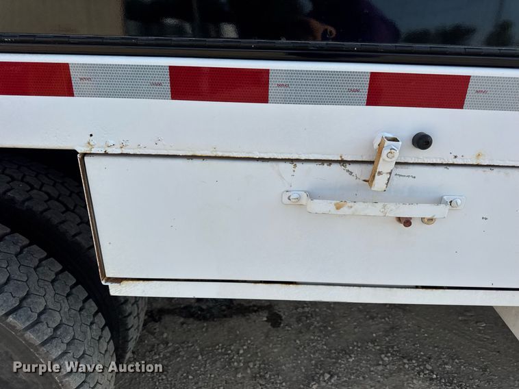 image for item DW3407 2006 International 4300 forestry bucket truck