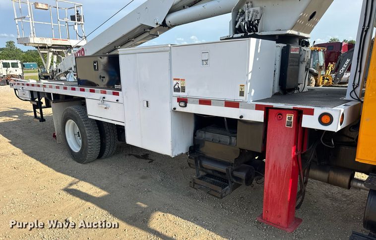 image for item DW3407 2006 International 4300 forestry bucket truck