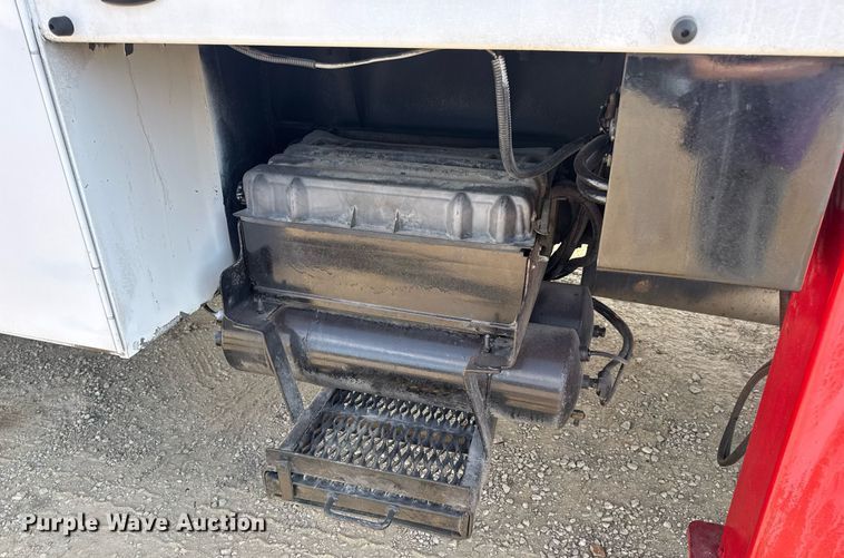 image for item DW3407 2006 International 4300 forestry bucket truck