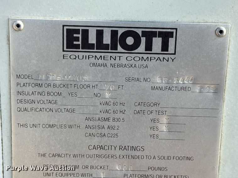 image for item DW3407 2006 International 4300 forestry bucket truck