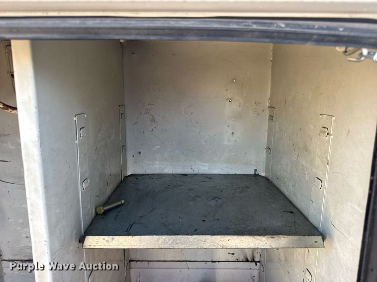 image for item DW3407 2006 International 4300 forestry bucket truck