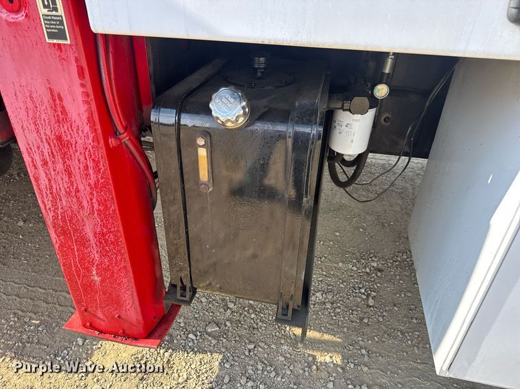 image for item DW3407 2006 International 4300 forestry bucket truck