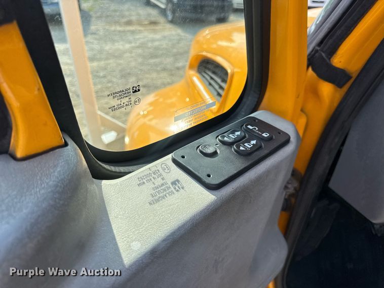 image for item DW3407 2006 International 4300 forestry bucket truck