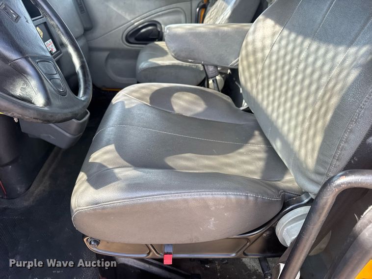 image for item DW3407 2006 International 4300 forestry bucket truck