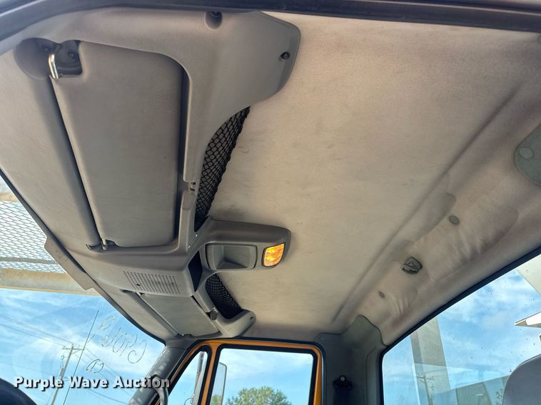 image for item DW3407 2006 International 4300 forestry bucket truck