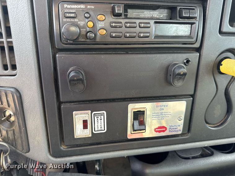 image for item DW3407 2006 International 4300 forestry bucket truck