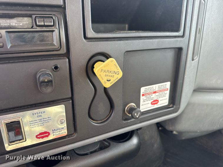 image for item DW3407 2006 International 4300 forestry bucket truck