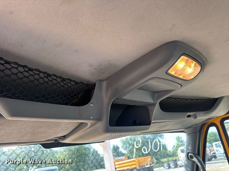 image for item DW3407 2006 International 4300 forestry bucket truck