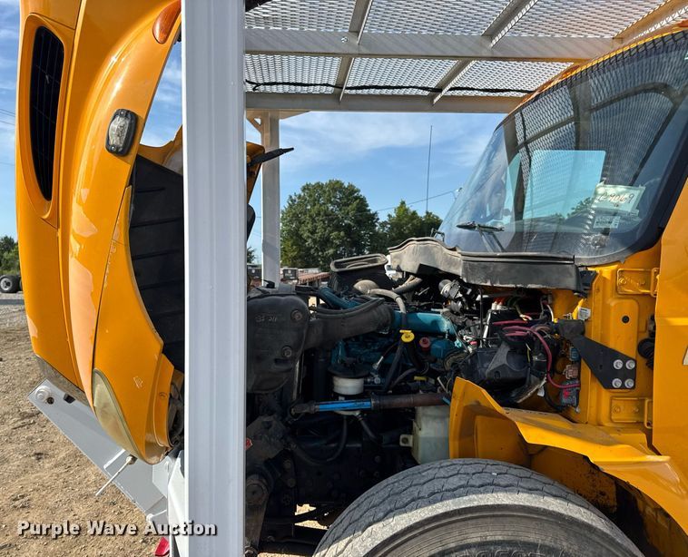 image for item DW3407 2006 International 4300 forestry bucket truck