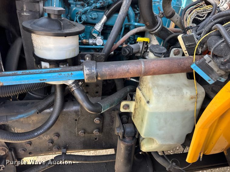 image for item DW3407 2006 International 4300 forestry bucket truck