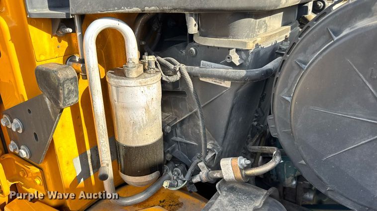 image for item DW3407 2006 International 4300 forestry bucket truck