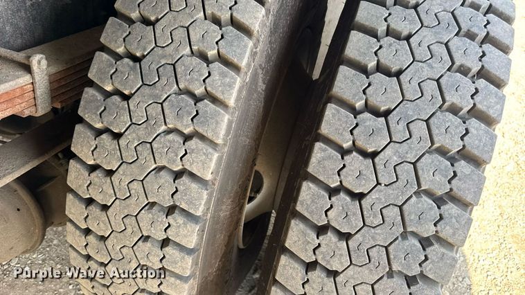 image for item DW3407 2006 International 4300 forestry bucket truck