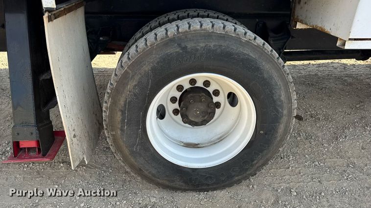 image for item DW3407 2006 International 4300 forestry bucket truck