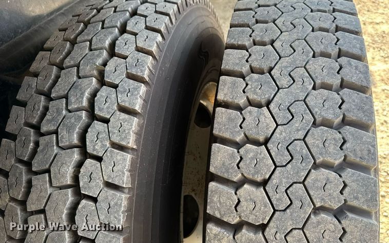 image for item DW3407 2006 International 4300 forestry bucket truck