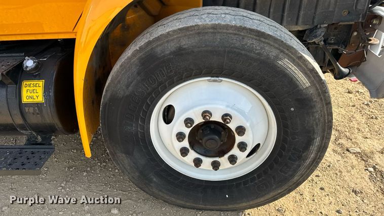 image for item DW3407 2006 International 4300 forestry bucket truck