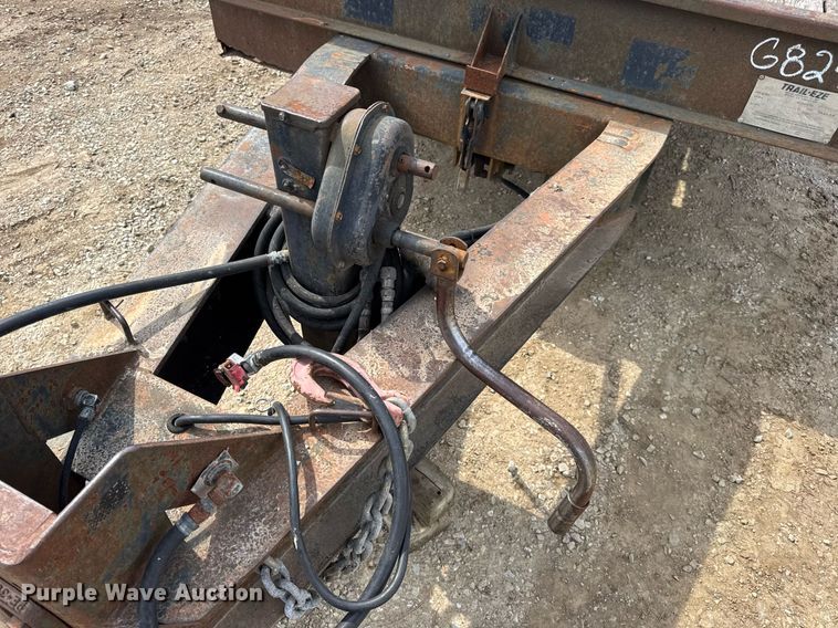 image for item DW3409 1997 Dakota PDLX20TC31 tilt deck equipment trailer