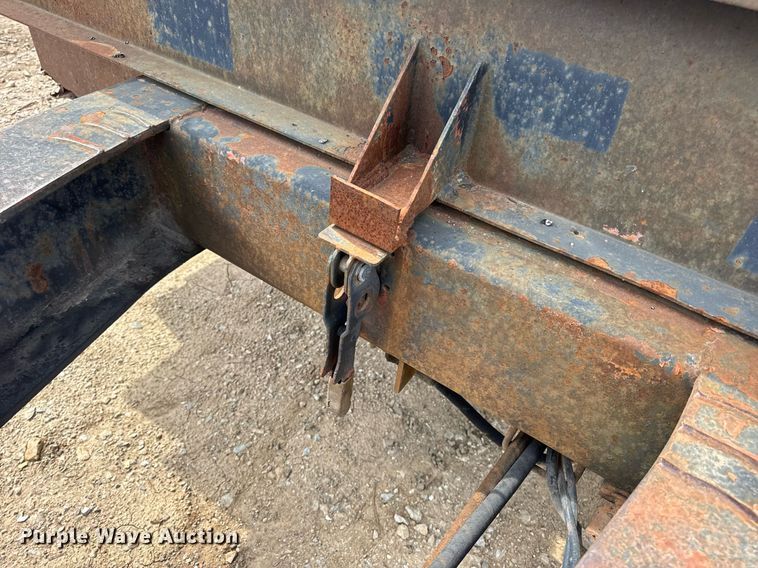 image for item DW3409 1997 Dakota PDLX20TC31 tilt deck equipment trailer