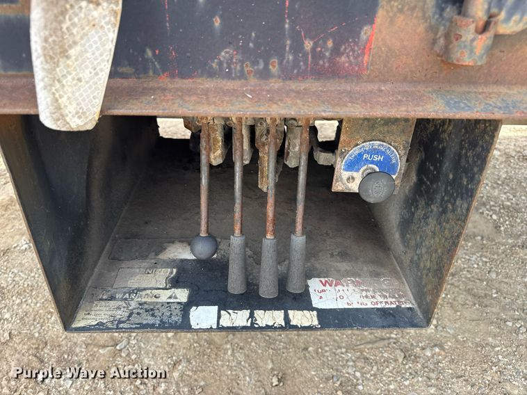 image for item DW3409 1997 Dakota PDLX20TC31 tilt deck equipment trailer