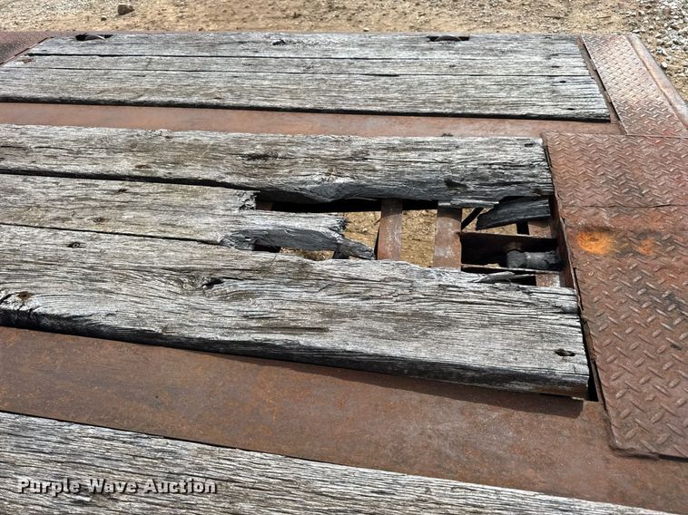 image for item DW3409 1997 Dakota PDLX20TC31 tilt deck equipment trailer