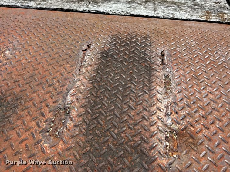 image for item DW3409 1997 Dakota PDLX20TC31 tilt deck equipment trailer