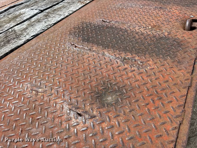 image for item DW3409 1997 Dakota PDLX20TC31 tilt deck equipment trailer