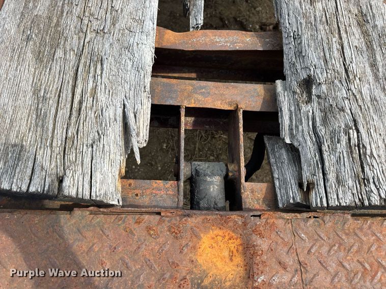 image for item DW3409 1997 Dakota PDLX20TC31 tilt deck equipment trailer