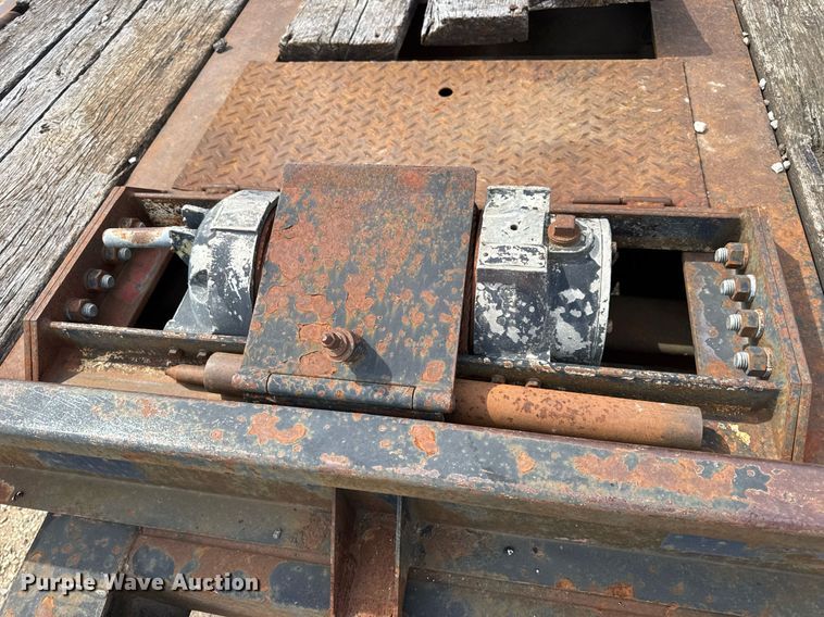 image for item DW3409 1997 Dakota PDLX20TC31 tilt deck equipment trailer