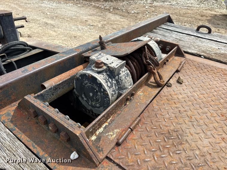 image for item DW3409 1997 Dakota PDLX20TC31 tilt deck equipment trailer