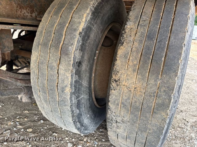 image for item DW3409 1997 Dakota PDLX20TC31 tilt deck equipment trailer